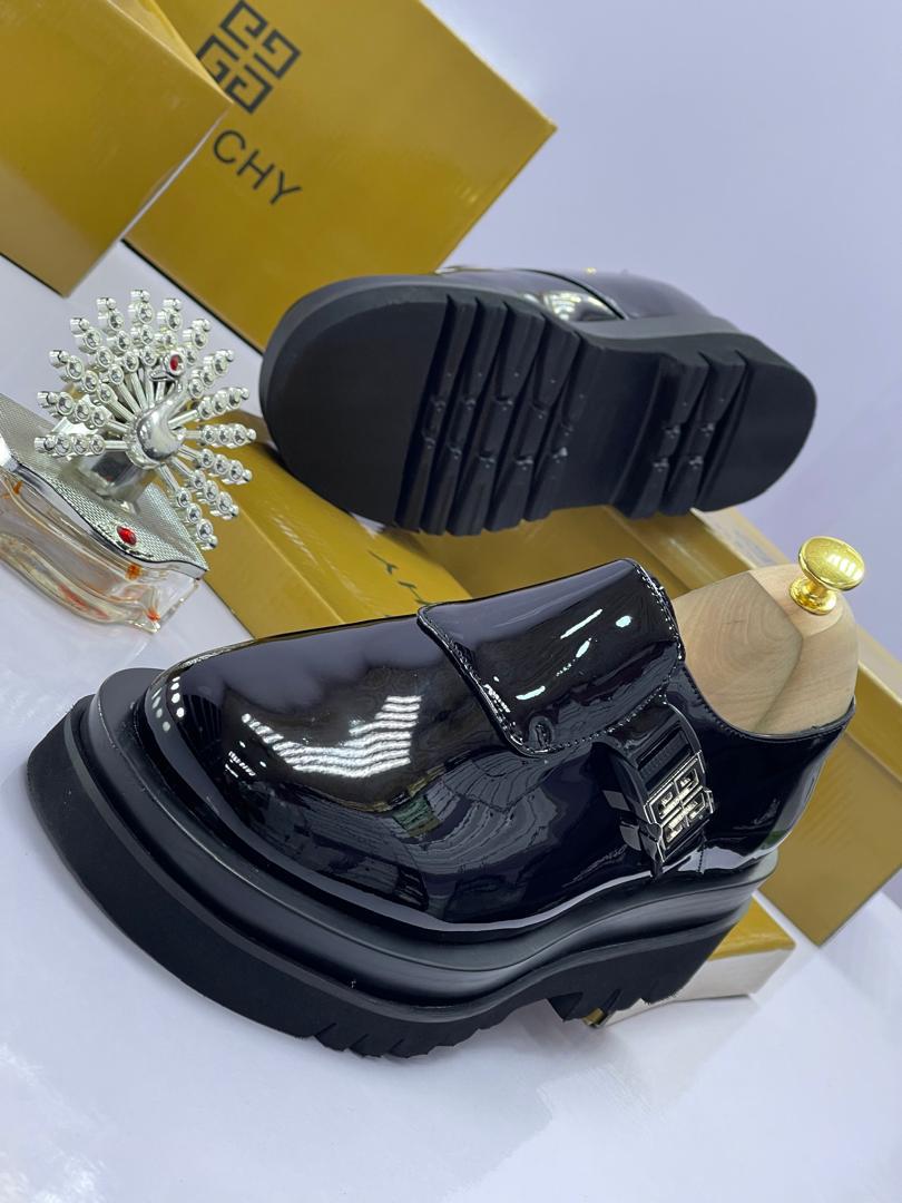 Givenchy Classic Man