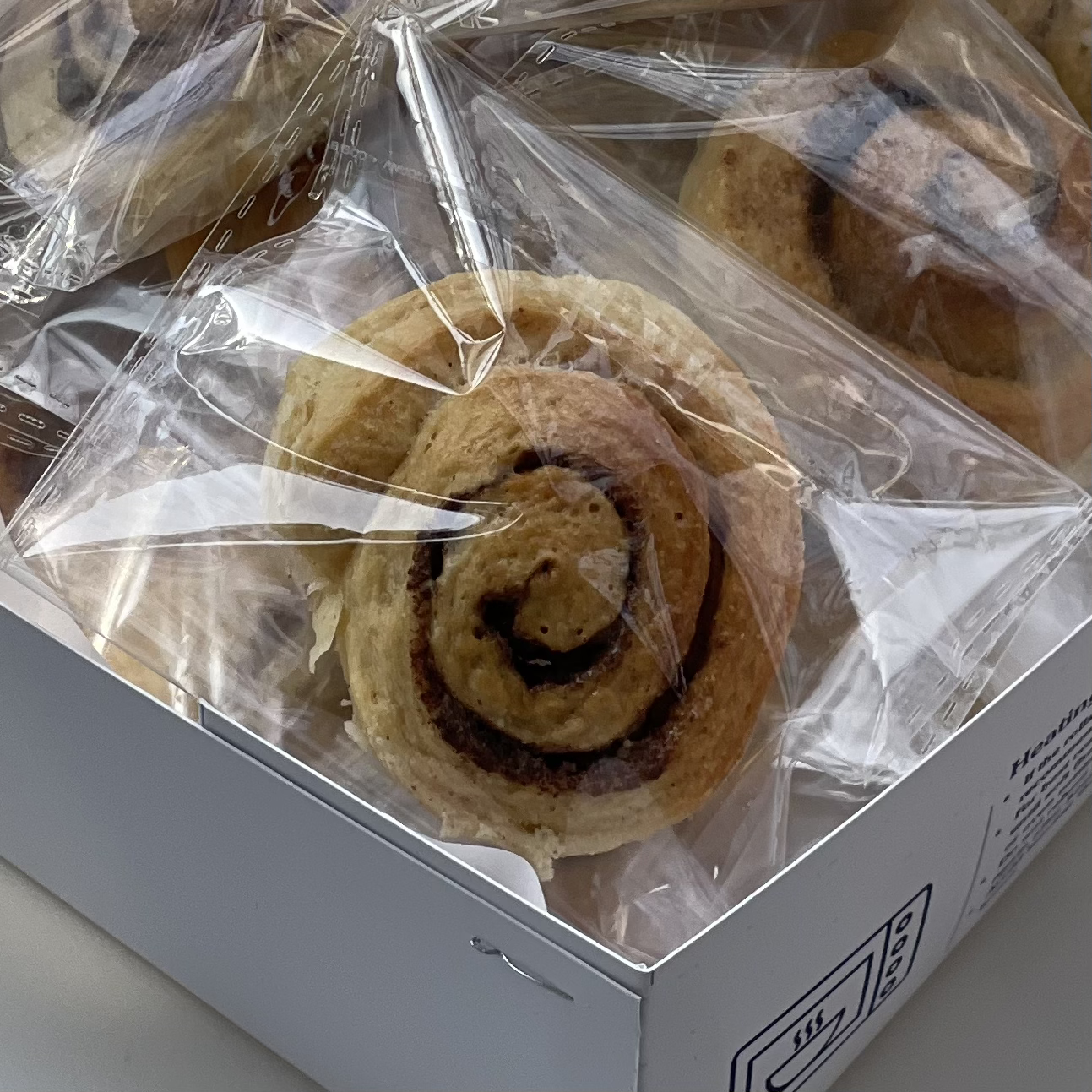 Classic Cinnamon Rolls (Singles)_3