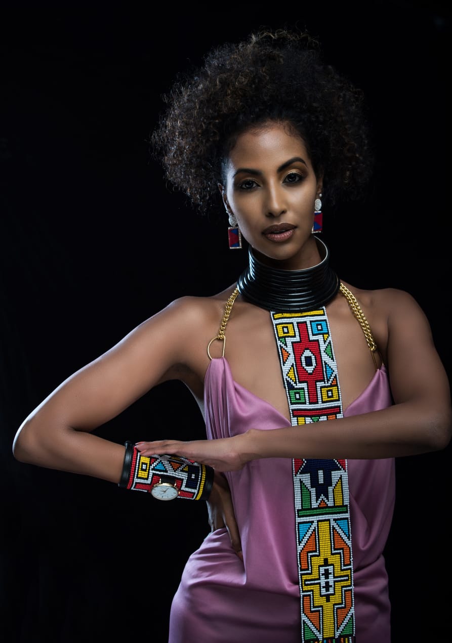 Ndebele necklace set_0