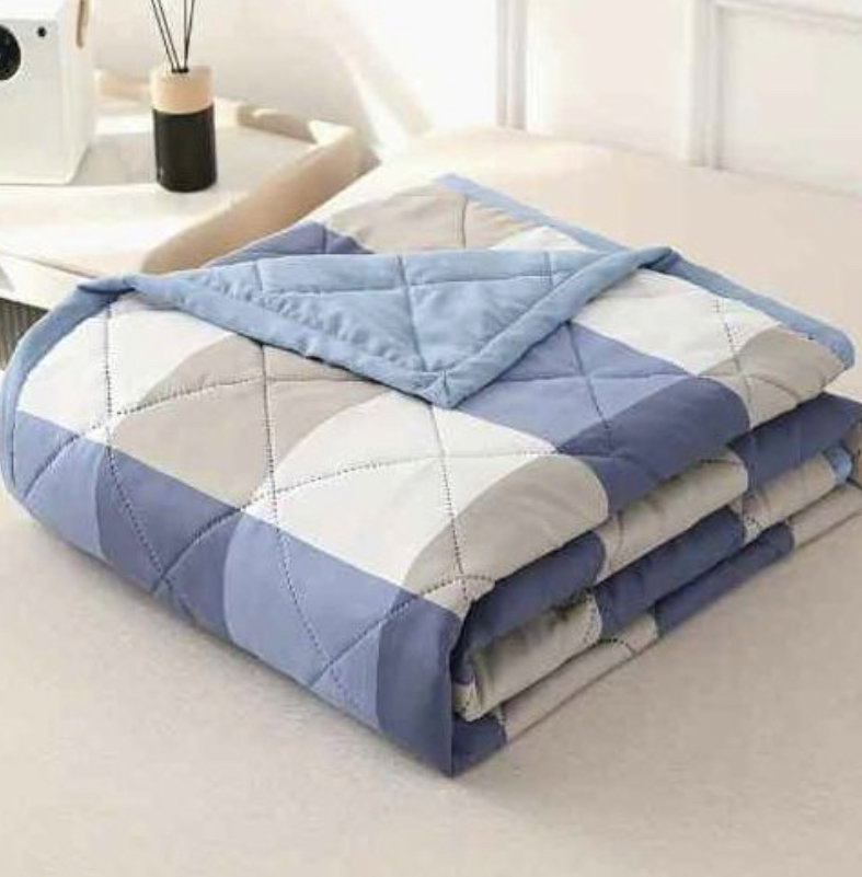 Light weight duvet 5 by 6 _1