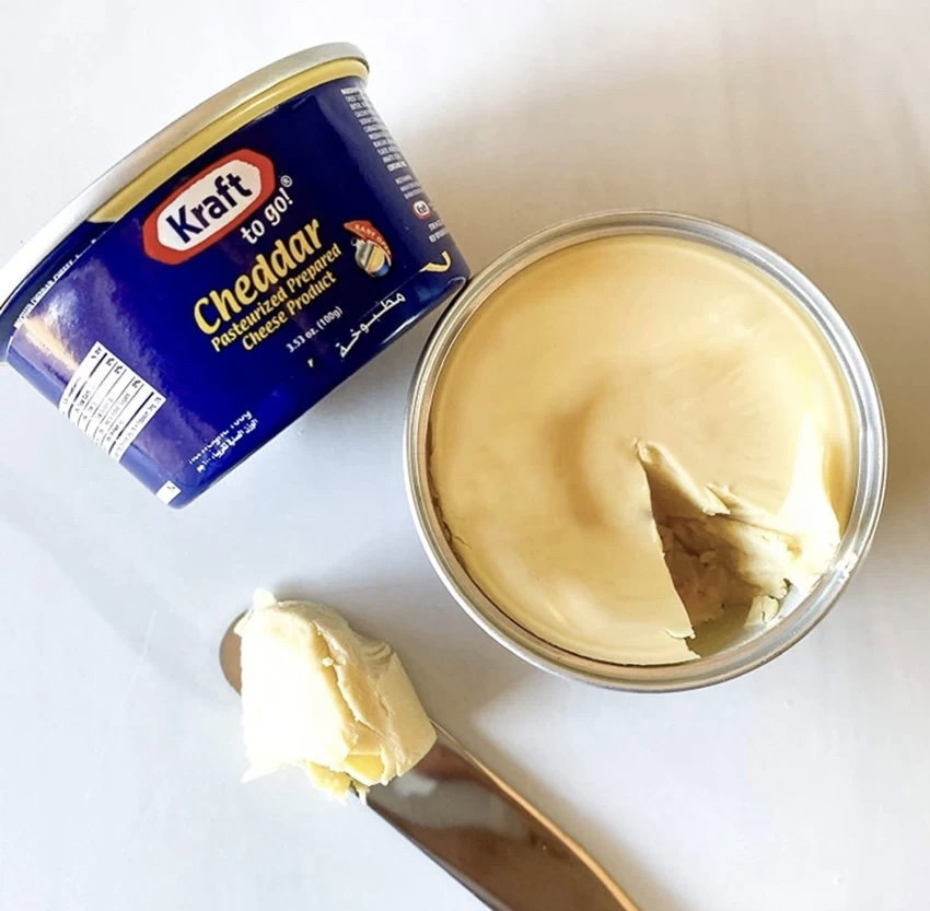 Kraft cheddar cheese tin _0