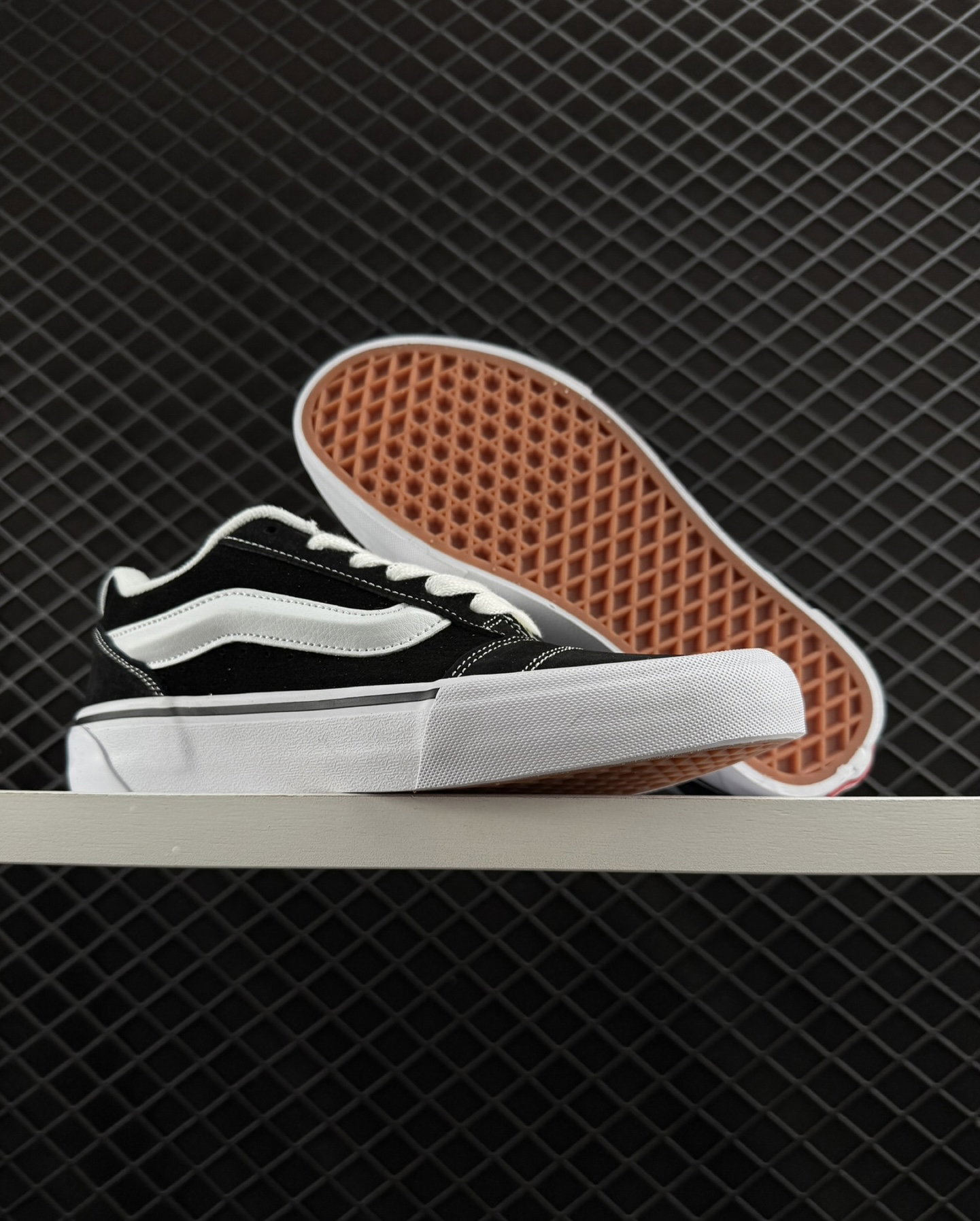 VANS KNU SCHOOL _3