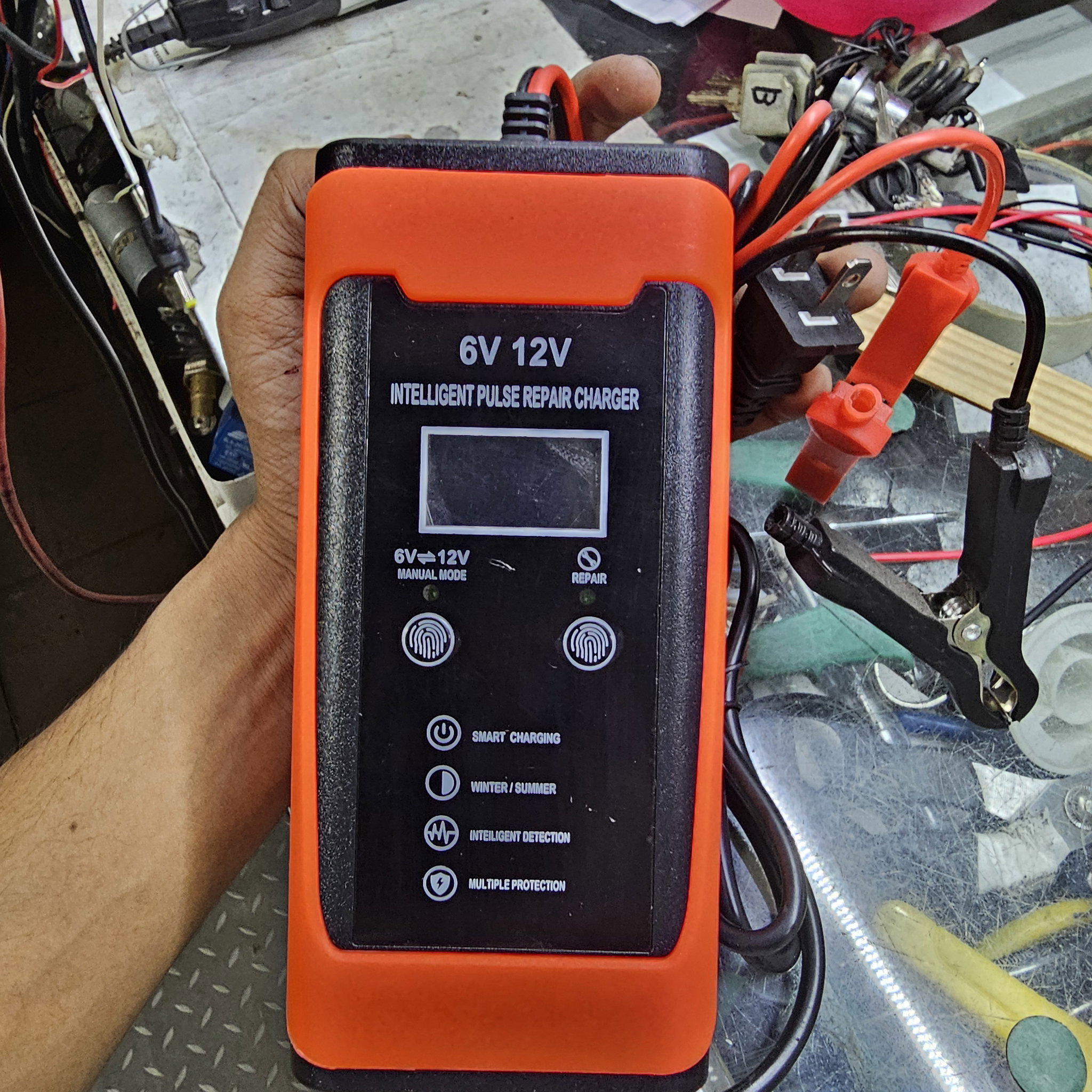 6V / 12V BATTERY CHARGER_1