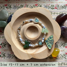 Charm beaded bracelet 