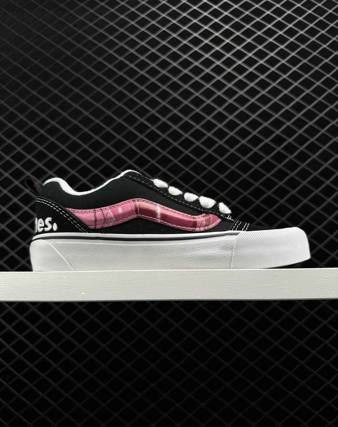 VANS KNU SKOOL