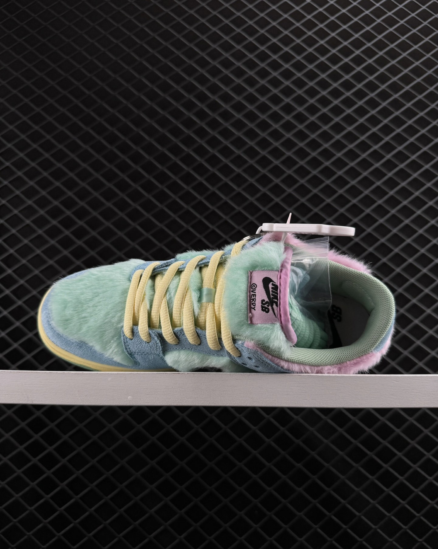 VERDY VISTY x NIKE SB DUNK LOW _1