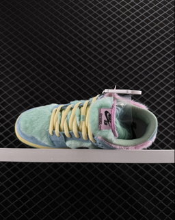 VERDY VISTY x NIKE SB DUNK LOW 