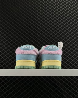 VERDY VISTY x NIKE SB DUNK LOW 