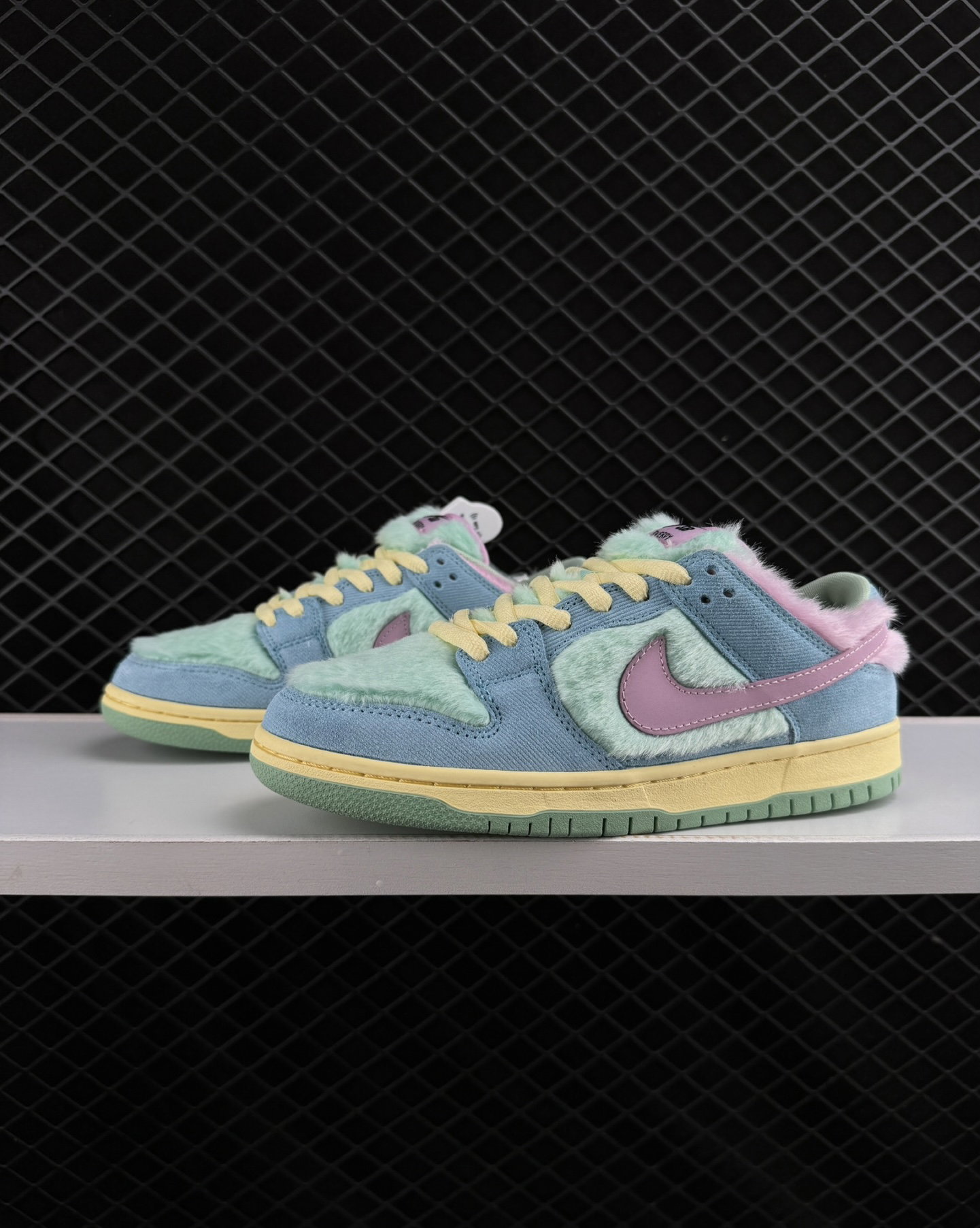 VERDY VISTY x NIKE SB DUNK LOW _3
