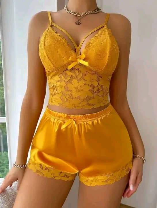 Short en satin