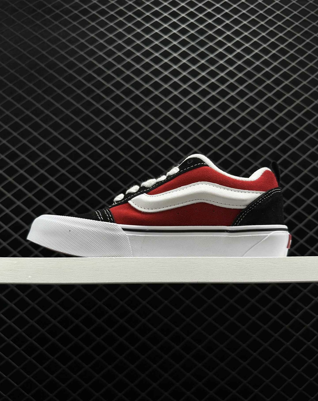 VANS KNU SKOOL