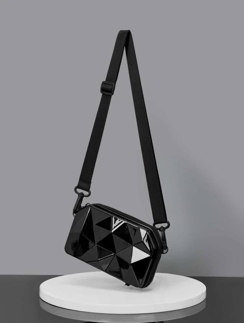 Bolso con patrón geométrico_0