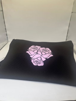 Wristlet pouch