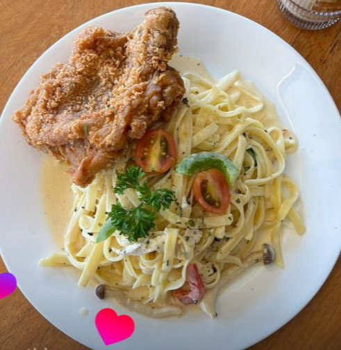 Fettucine Carbonara with Chicken Chop_0