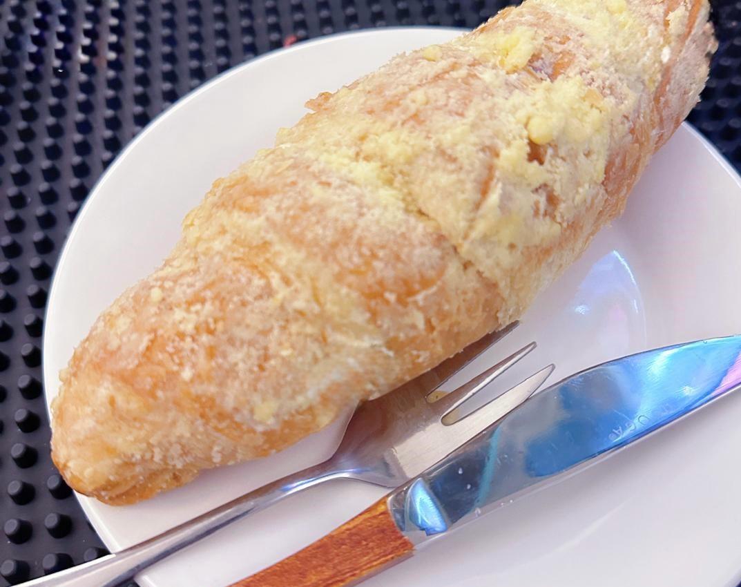 Salted egg croissant_0