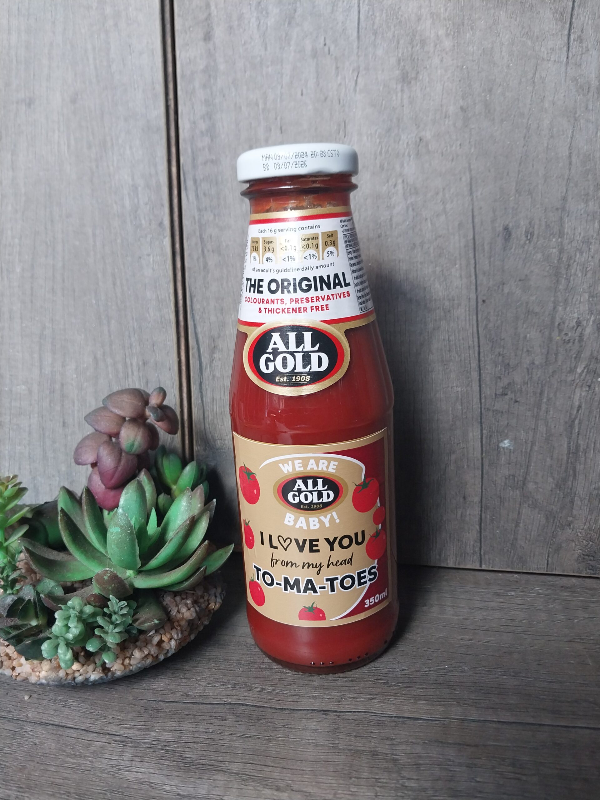 Vday All Gold Tomato Sauce_0