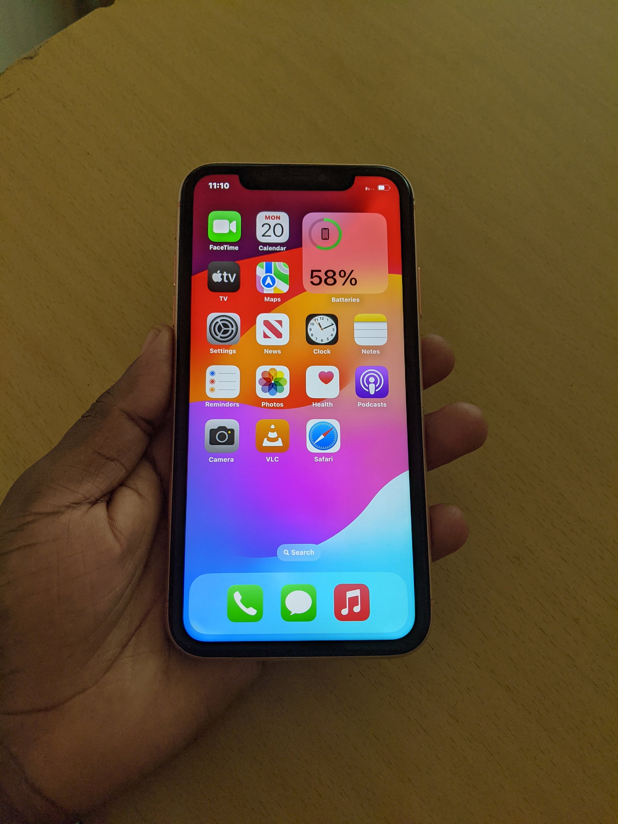 iPhone XR 64gb storage _3