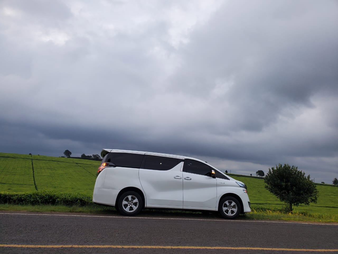 Vellfire for Hire Self-Drive, Nairobi_0