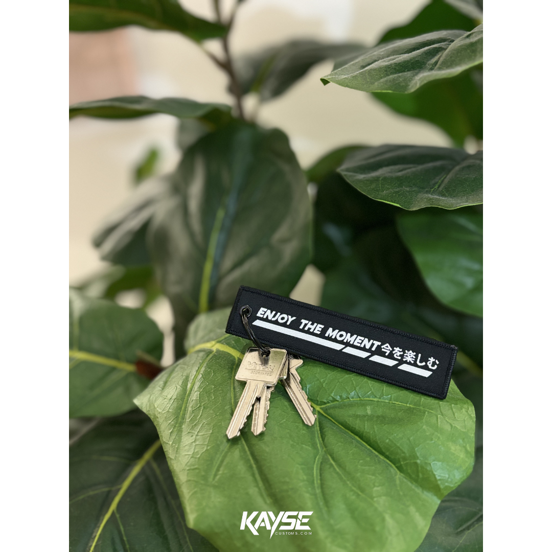 Enjoy The Moment 今を楽しむ Key Tag Keychain
