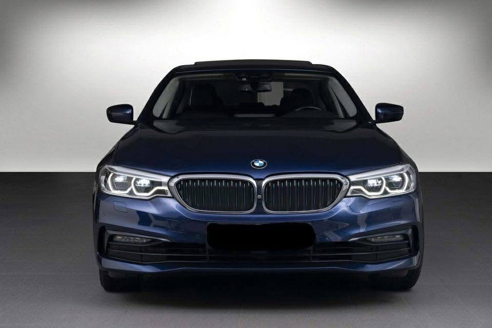 BMW Série 5 530e iPerformance eDrive edition  SportLine 2019_4