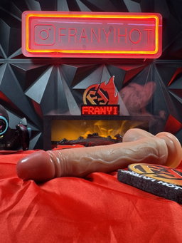 PENE REALISTA VIBRATORIO A CONTROL REMOTO 