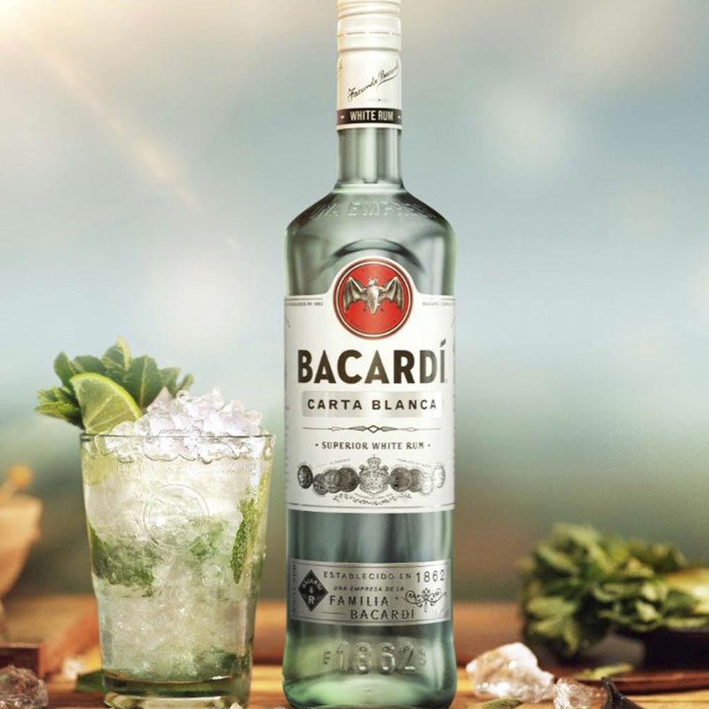 Bacardi Carta Blanca Ron Blanco con Notas de Almendras y Vainilla 980 mL_0