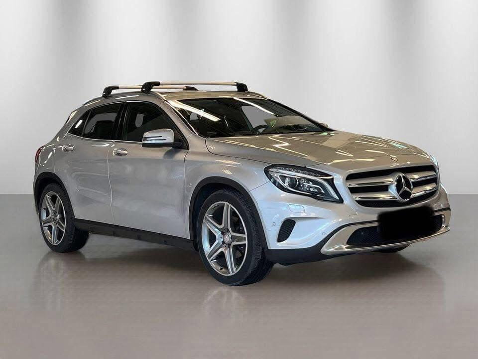 Mercedes-Benz GLA 2015_1