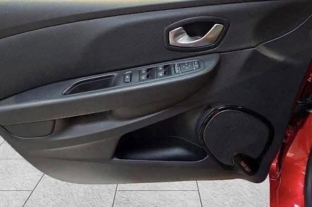 Renault Clio 2018_18