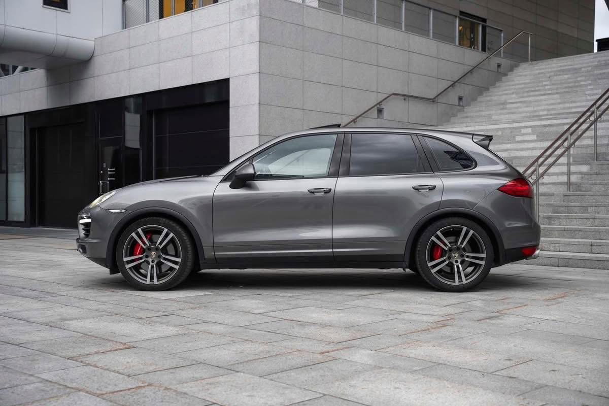 Porsche Cayenne TURBO 2010_2