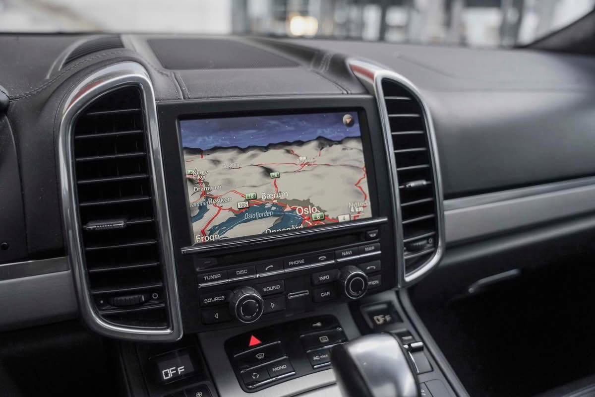 Porsche Cayenne TURBO 2010_8