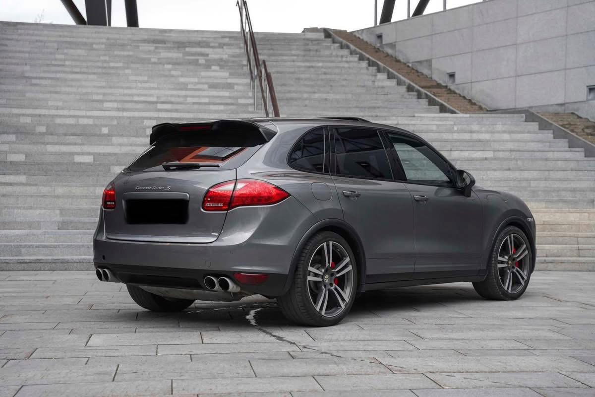 Porsche Cayenne TURBO 2010_1