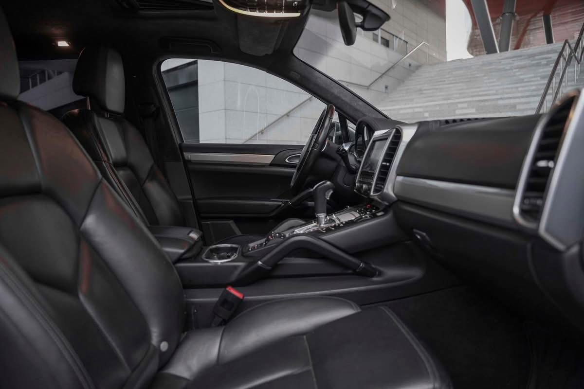Porsche Cayenne TURBO 2010_6