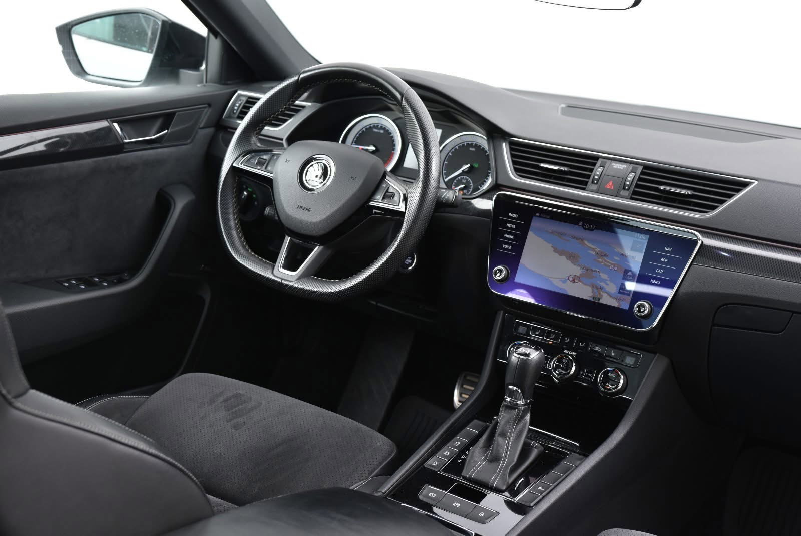 Skoda Superb DSG 4x4 2018_17
