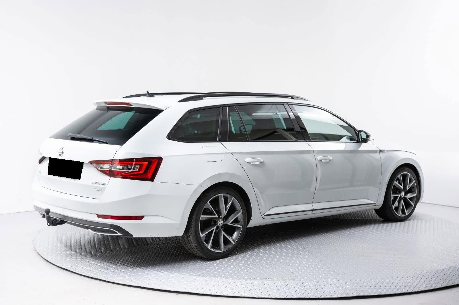 Skoda Superb DSG 4x4 2018_3