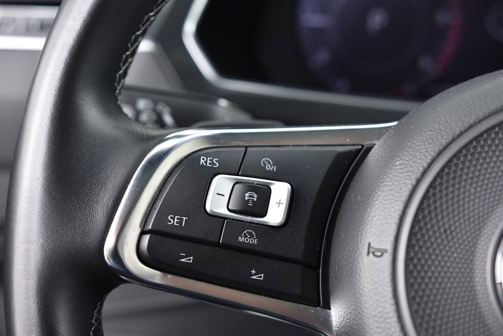 Volkswagen Tiguan Allspace  DSG R-Line_15