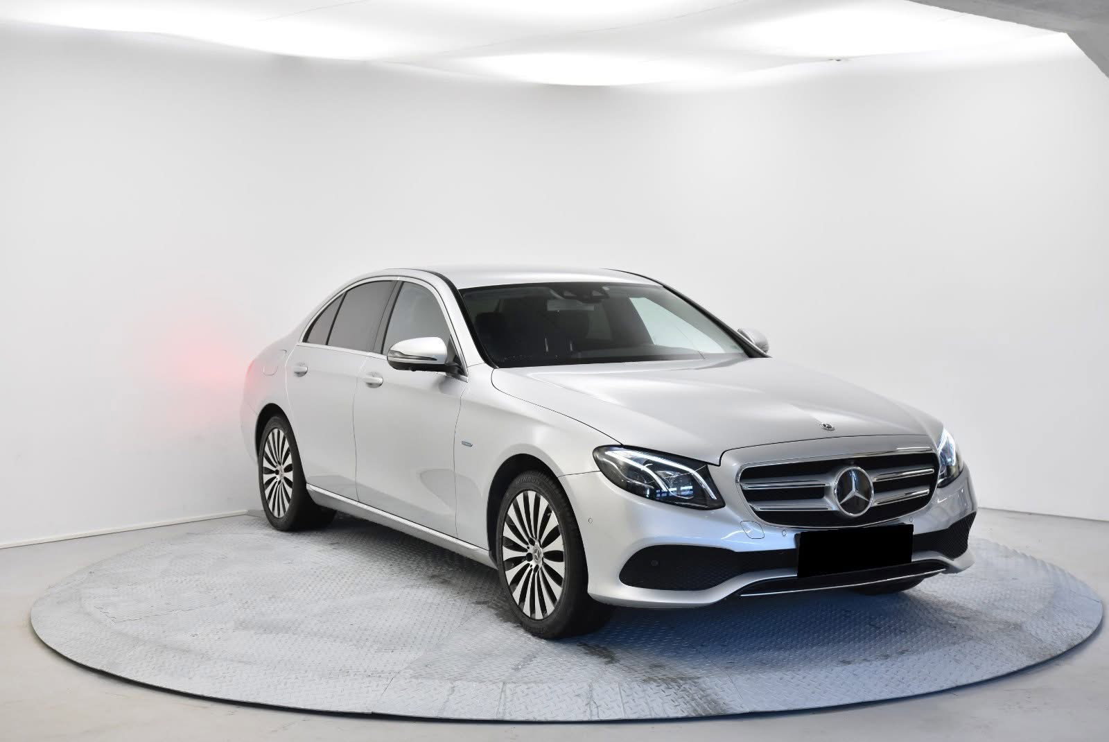 Mercedes-Benz E-Klasse 350e 2017_8