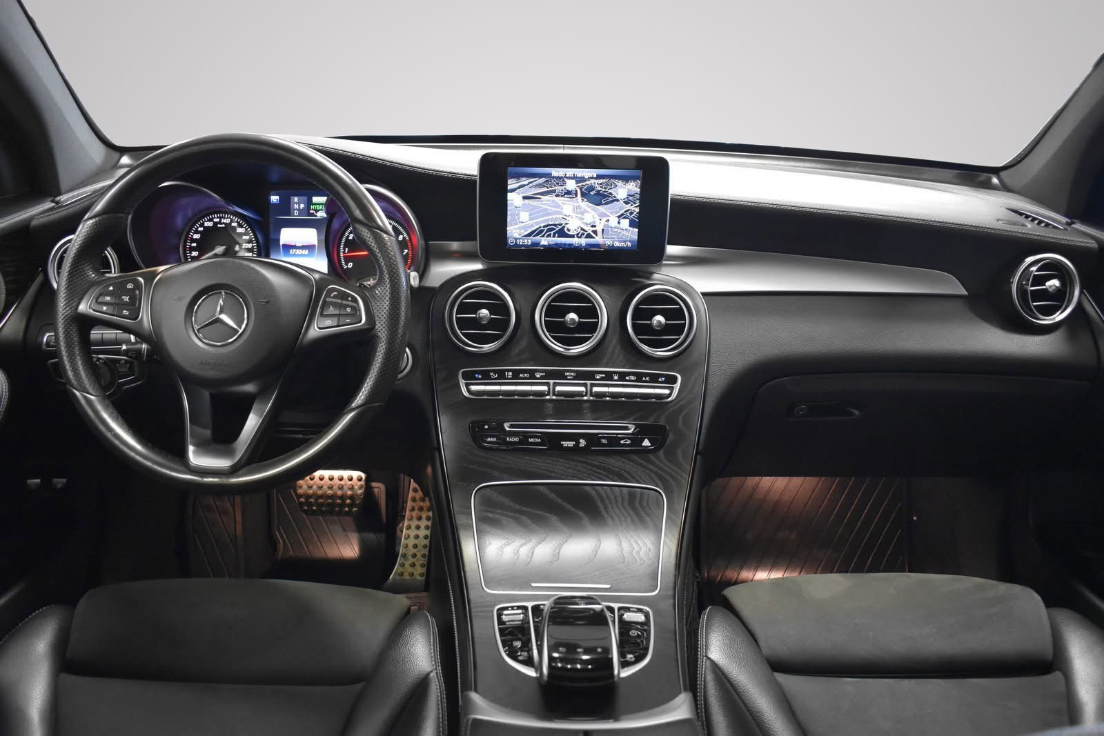Mercedes-Benz GLC 350e AMG 2017_9