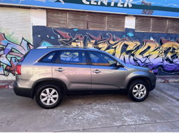 KIA SORENTO 4X4 AWD 2010