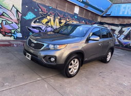 KIA SORENTO 4X4 AWD 2010