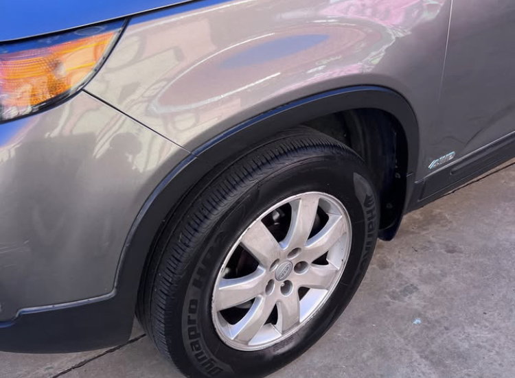 KIA SORENTO 4X4 AWD 2010_8