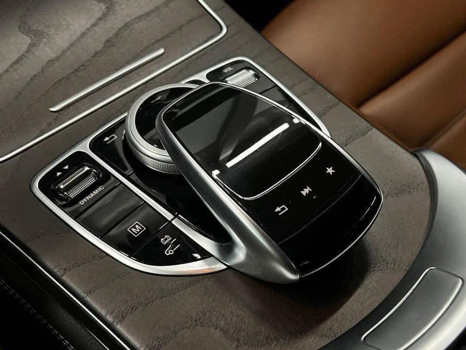 Mercedes-Benz GLC 350e 2017_9