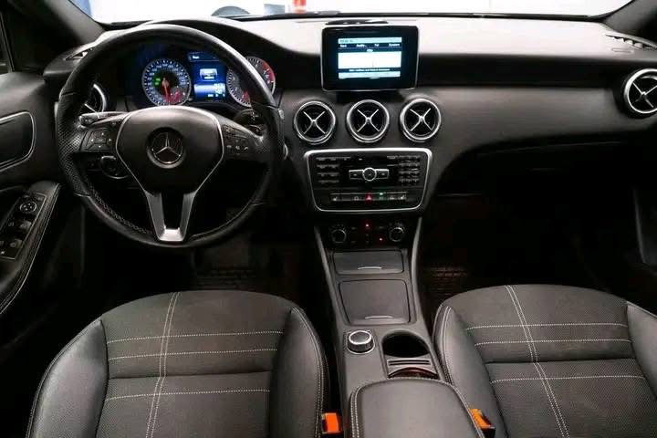 Mercedes-Benz Classe A A180 AMG 2014_6