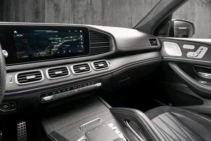 Mercedes-Benz GLE AMG 53 4MATIC Coupé 2021_9