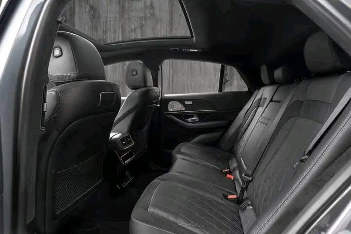Mercedes-Benz GLE AMG 53 4MATIC Coupé 2021_8