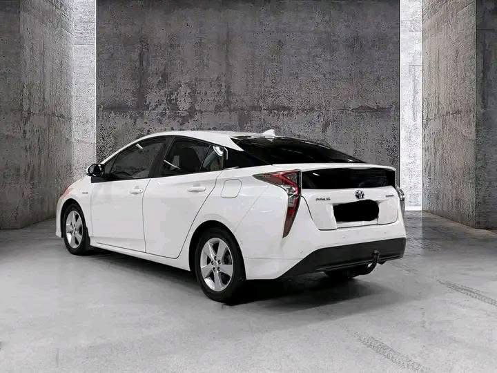 Toyota Prius Plug-in Hybrid 1,8 VVT-i Hybrid Executive