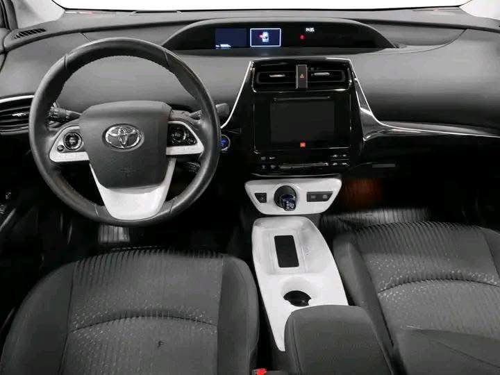 Toyota Prius Plug-in Hybrid 1,8 VVT-i Hybrid Executive_5
