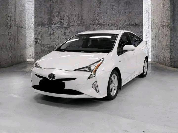 Toyota Prius Plug-in Hybrid 1,8 VVT-i Hybrid Executive_4