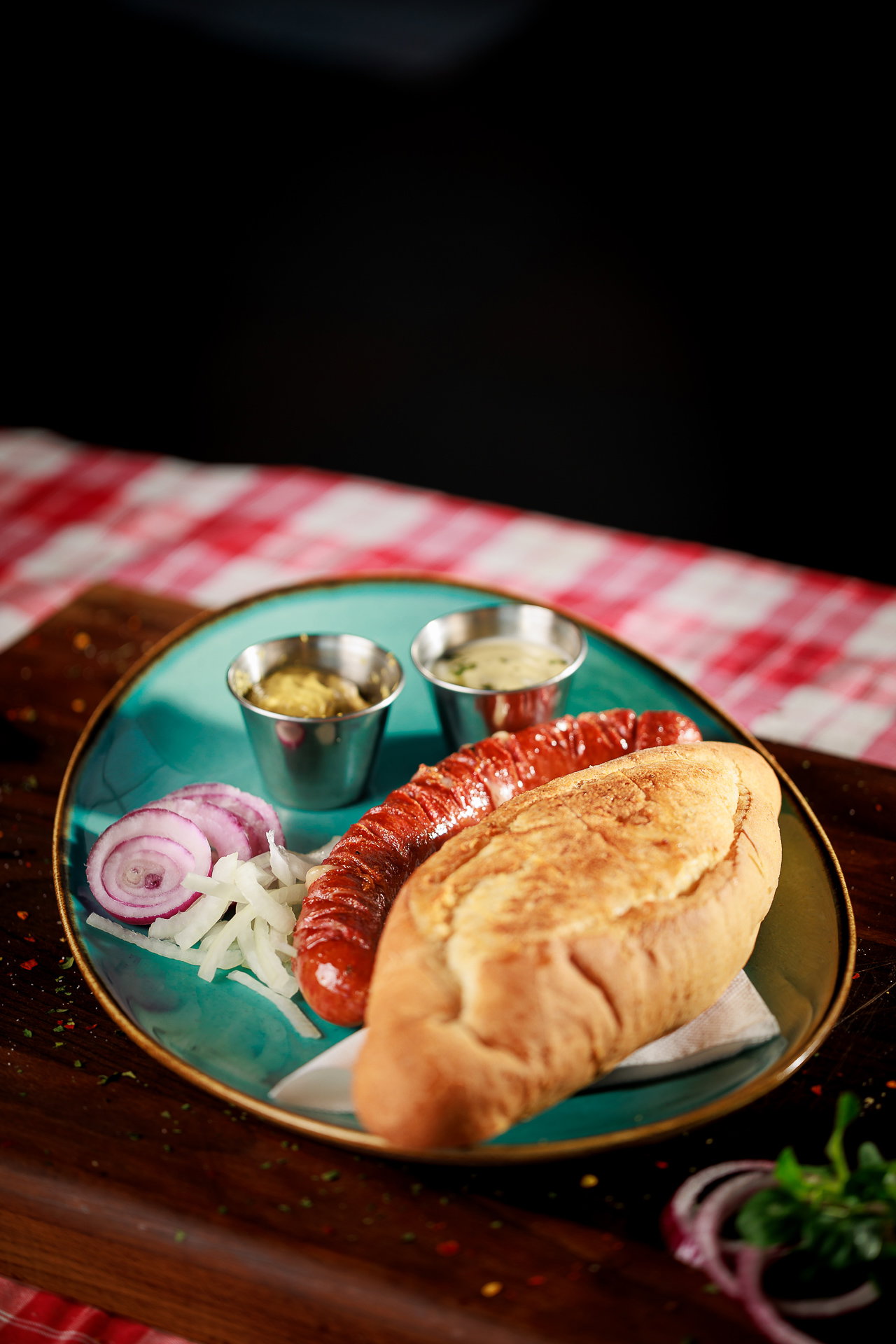 Currywurst/Käsekrainer/Bratwurst mit Brot_3