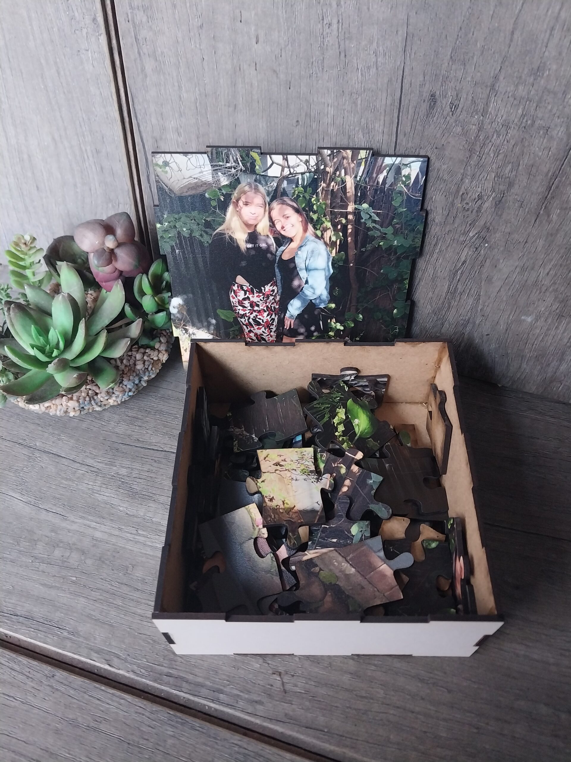 Printed puzzle in a box_0