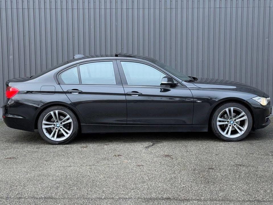 BMW Série 3 318DA Sport_3